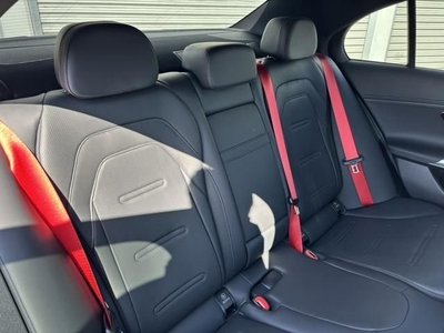 MERCEDES-BENZ E-CLASS - 5