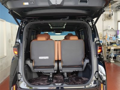 TOYOTA VELLFIRE - 10