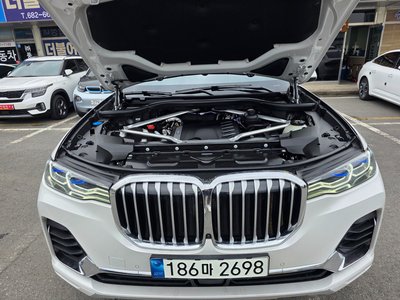 BMW X7 - 7