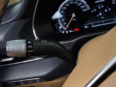 2021 Genesis GV80 thumbnail 35