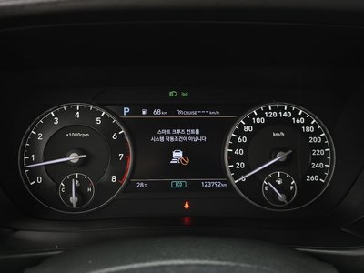 2019 Genesis G90 — миниатюра 12