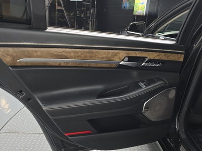 2019 Genesis G90 — миниатюра 16