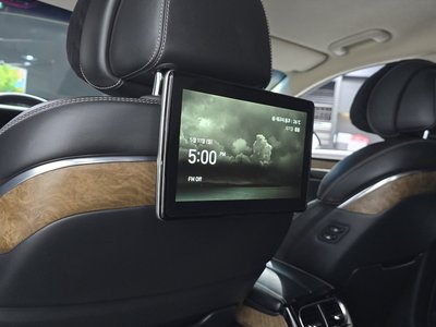 2019 Genesis G90 — миниатюра 29