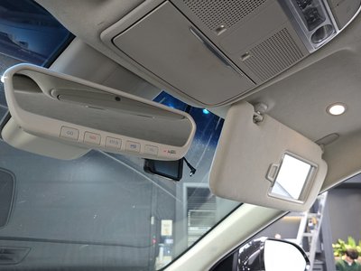 2019 Genesis G90 — миниатюра 35