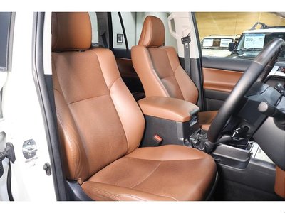 2021 Toyota LAND CRUISER PRADO 照片 5