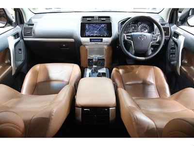 2021 Toyota LAND CRUISER PRADO 照片 4