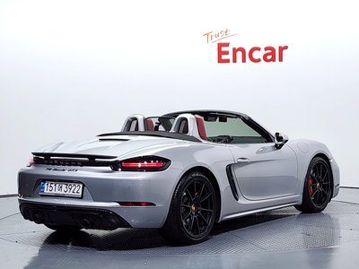 PORSCHE 718 BOXSTER - 4