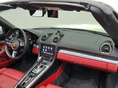 PORSCHE 718 BOXSTER - 5