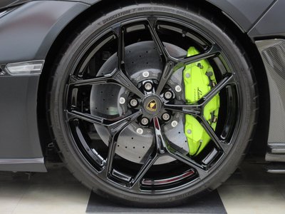 2025 Lamborghini REVUELTO — миниатюра 13