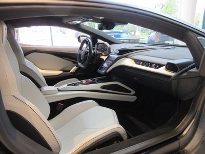 2025 Lamborghini REVUELTO — миниатюра 39