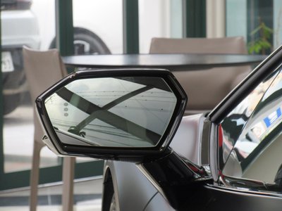 2025 Lamborghini REVUELTO — миниатюра 21