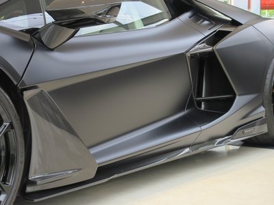 2025 Lamborghini REVUELTO — миниатюра 18