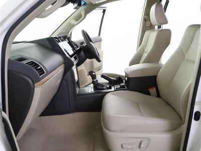 TOYOTA LAND CRUISER PRADO - 10