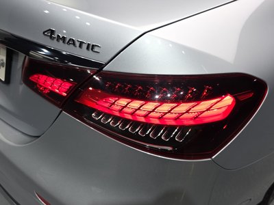 MERCEDES-BENZ E-CLASS - 10
