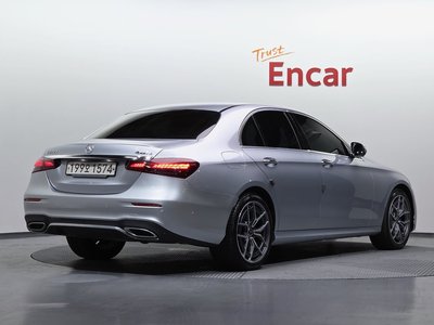 MERCEDES-BENZ E-CLASS - 3
