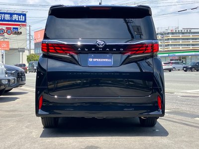 2025 Toyota ALPHARD — фото 3