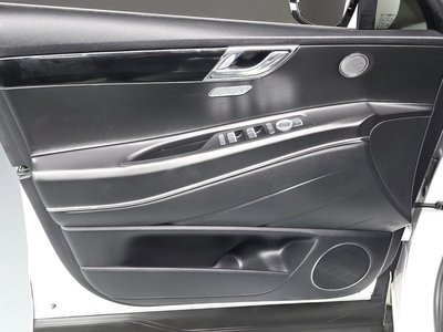 2021 Genesis GV80 — миниатюра 14