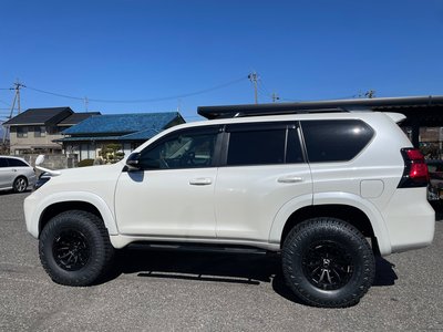 TOYOTA LAND CRUISER PRADO - 8