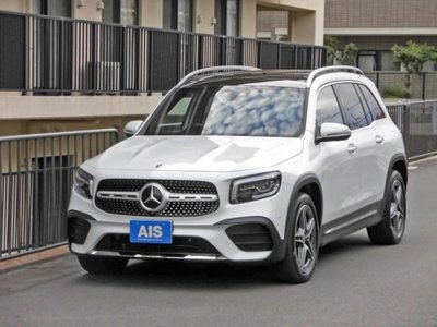 MERCEDES-BENZ GLB