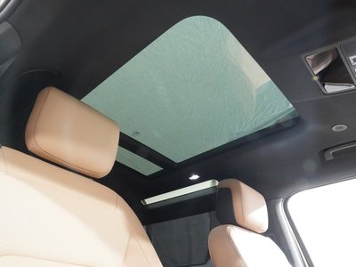 صورة 6 لـ 2025 LAND Rover DEFENDER