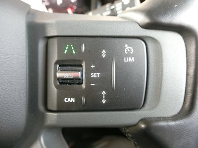 صورة مصغرة 44 لـ 2023 LAND Rover DEFENDER