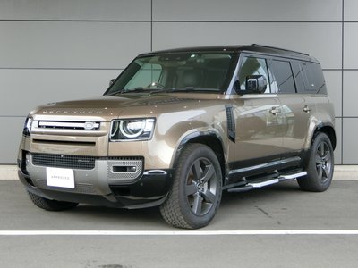 LAND ROVER DEFENDER - 10