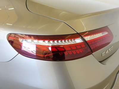 MERCEDES-BENZ E-CLASS - 9