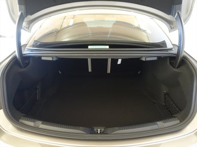 MERCEDES-BENZ E-CLASS - 10