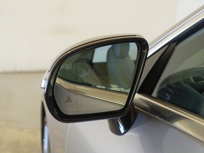 MERCEDES-BENZ E-CLASS - 6