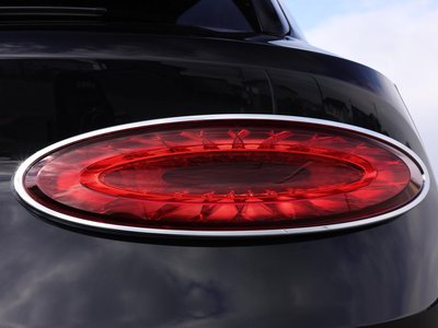 BENTLEY BENTAYGA - 8