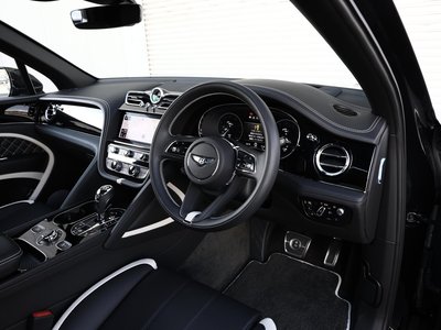 BENTLEY BENTAYGA - 3