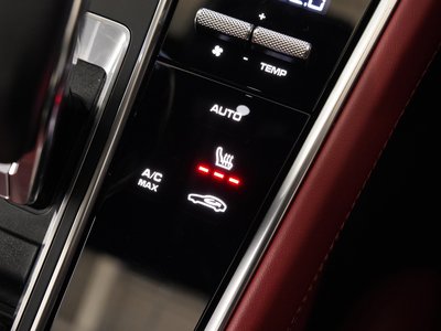 PORSCHE PANAMERA - 10