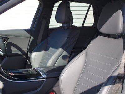 MERCEDES-BENZ GLC - 10