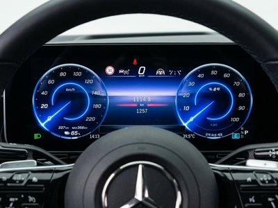 صورة 8 لـ 2025 Mercedes-BENZ EQA