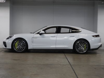 PORSCHE PANAMERA - 3