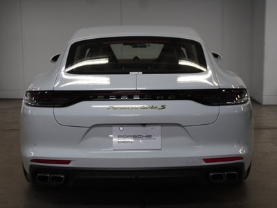 PORSCHE PANAMERA - 5