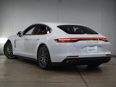 PORSCHE PANAMERA - 4