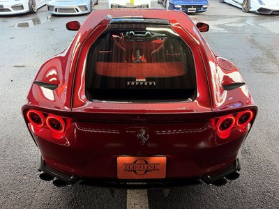 FERRARI 812 - 8
