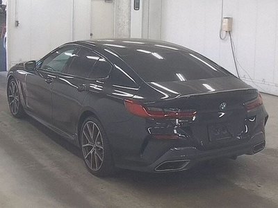BMW 8 SERIES - 2