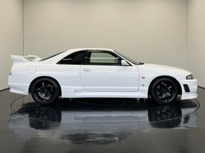 NISSAN SKYLINE GT-R - 6
