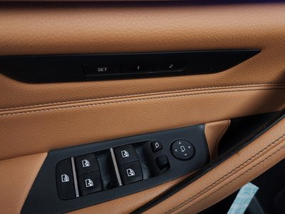 صورة مصغرة 30 لـ 2017 BMW 5 SERIES