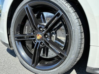 PORSCHE TAYCAN - 7