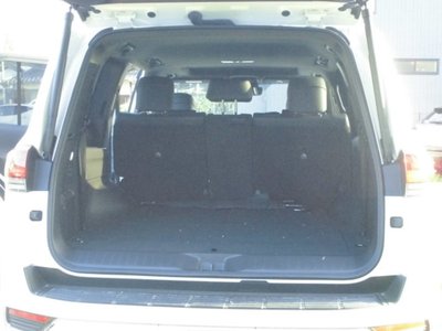 TOYOTA LAND CRUISER 300 - 10