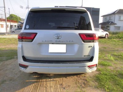 TOYOTA LAND CRUISER 300 - 5