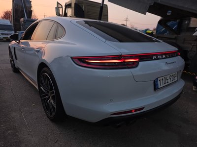 PORSCHE PANAMERA - 3