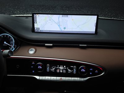2021 Genesis GV70 thumbnail 14