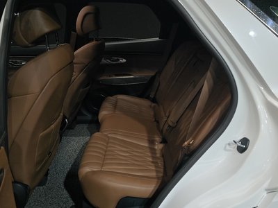 2021 Genesis GV70 thumbnail 11