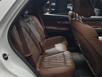 2021 Genesis GV70 thumbnail 12