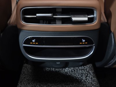 2021 Genesis GV70 thumbnail 18