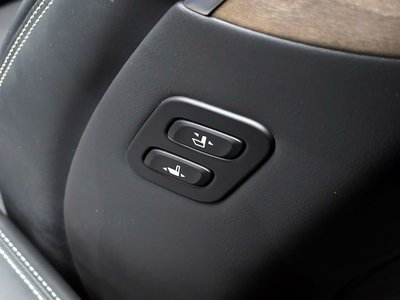 2019 Genesis G90 — миниатюра 32